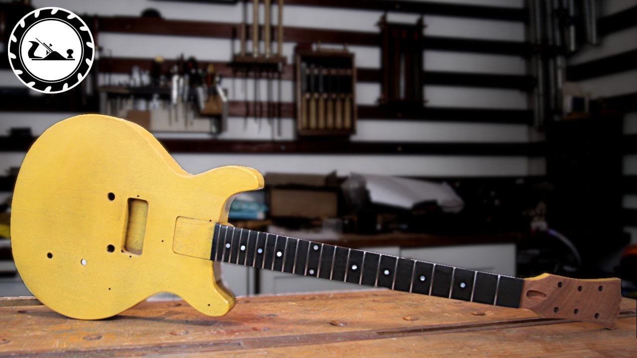 TV yellow Les Paul junior Episode 17.