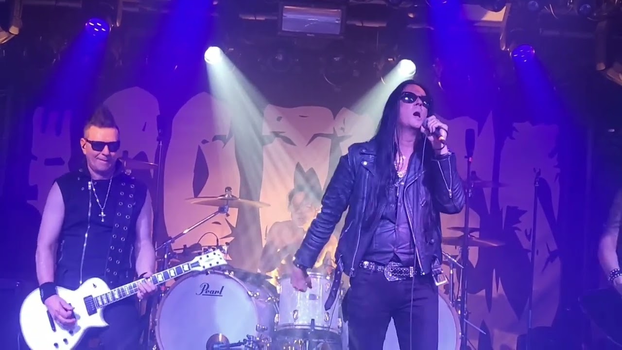 The 69 Eyes - Gothic Girl (Colos Saal Aschaffenburg 28.10.2024)