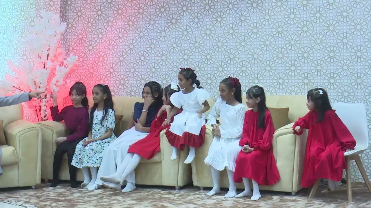 لعبة ممتعة مع الزهرات في #بيت_الزهور حلفة 12 .. شوفوا مين فاز
