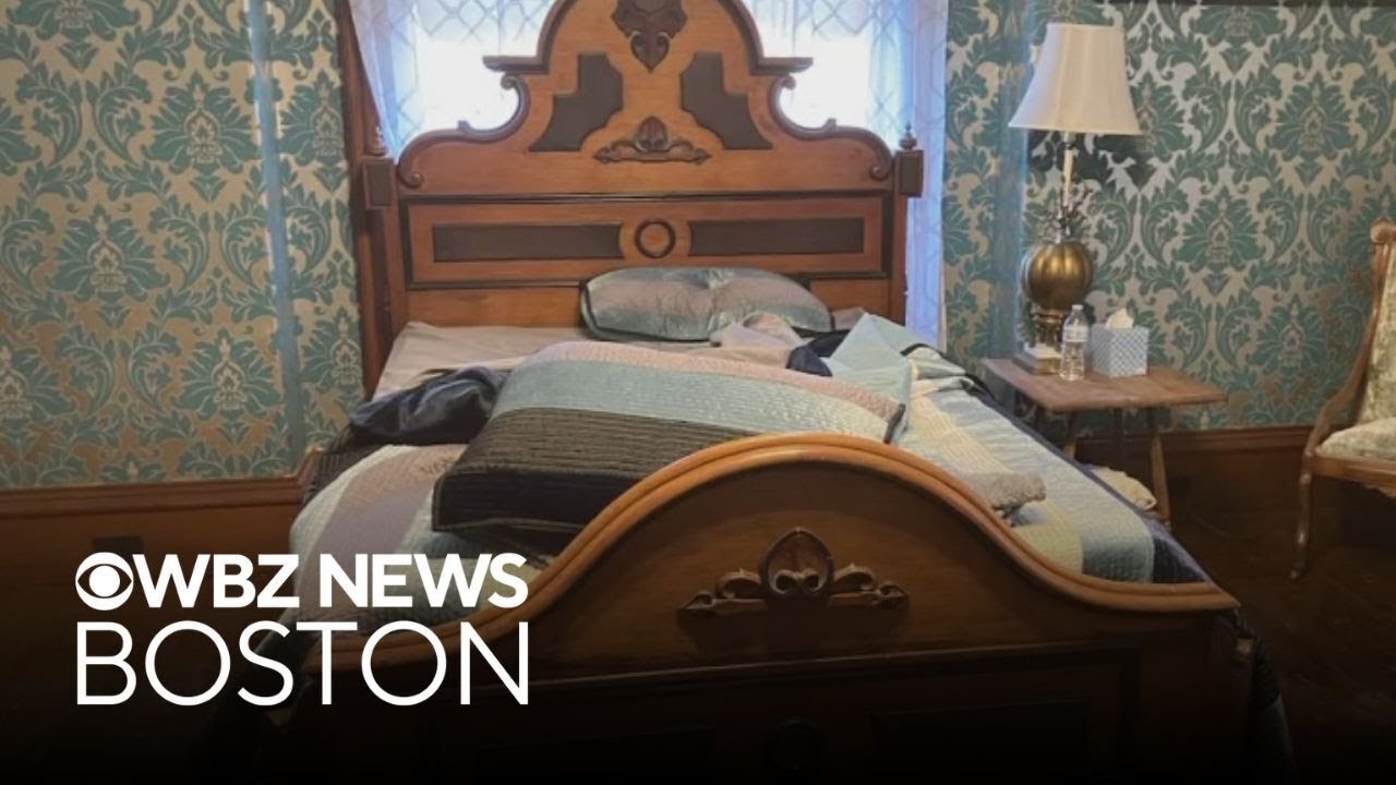 What it's like to sleep at a purportedly haunted Massachusetts mansion