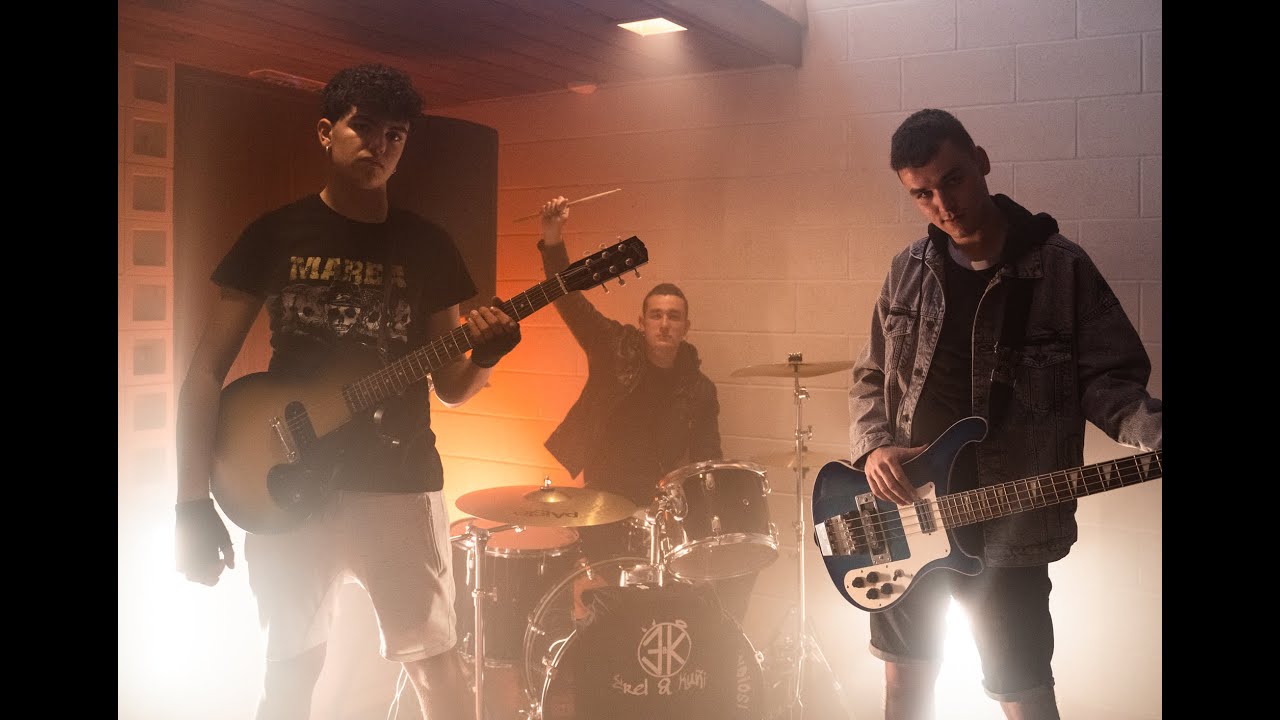 EREL & KUÑI ft. AARÓN ROMERO - DANZANDO ENTRE ALFILERES (shot by @beorle_8496 )