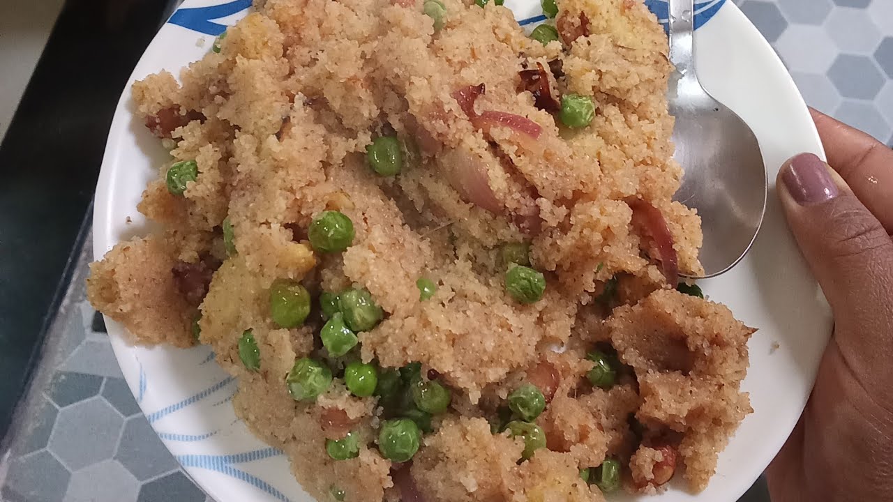 नाश्ते में आज हम बनाएंगे सूजी का उपमा जो healthy भी और टेस्टी भी 😋😋