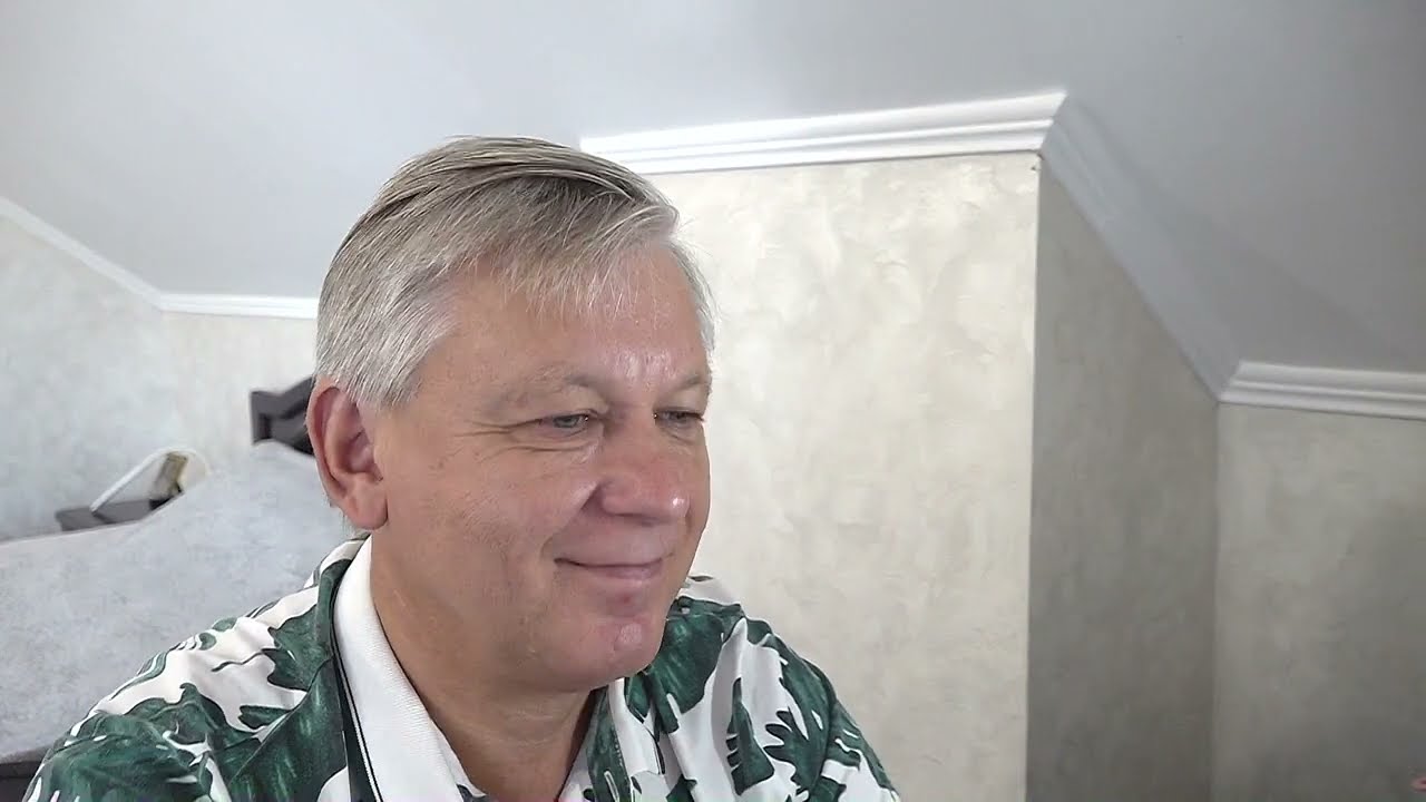Женщина приближается к состоянию вне ума. Но ум не сдаётся. Психолог Азаров