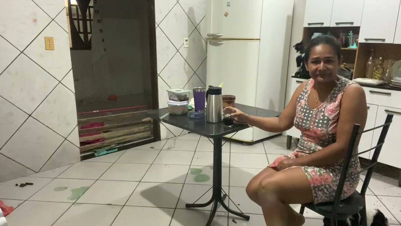 Muito cedo ainda ..vamos limpar a geladeira hoje 