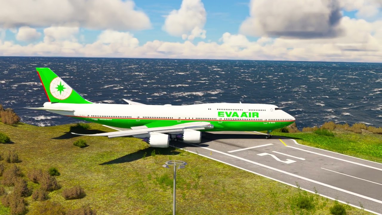 Insane! EVAAIR Boeing 747 Battles Strong Crosswind at Short Runway