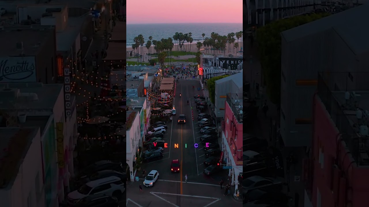Westside vibes from Venice Beach, California 🌴🌅🌊 #LA #LosAngeles #VeniceBeach #California ￼￼