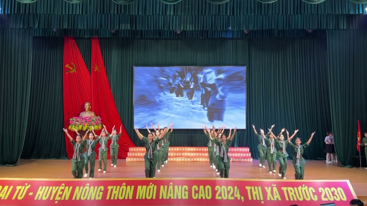 Dân vũ Những ngôi sao xa xôi - Đất nước trọn niềm vui (THCS Phú Cường) Giai điệu tuổi hồng 12/2024