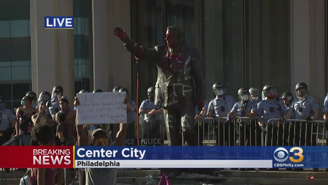 George Floyd Protests In Philadelphia Turns Violent As Crowds Crash With Police Officers