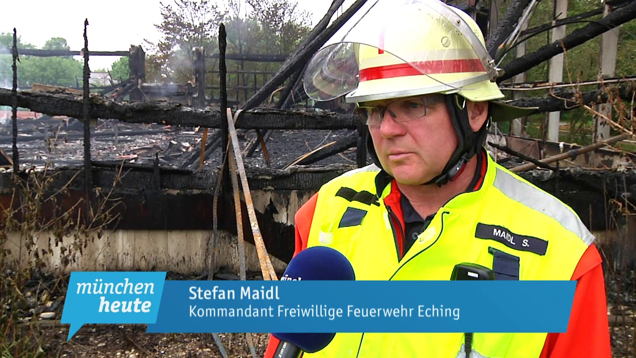 Feuerinferno in Eching bei München - Tennishalle brennt bis auf ihre Grundmauern nieder