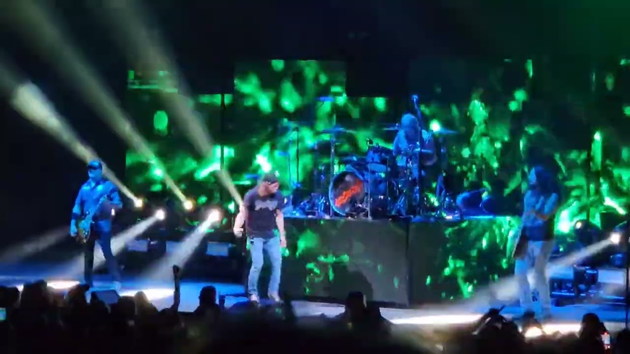 Three Doors Down ~ Nashville  2004