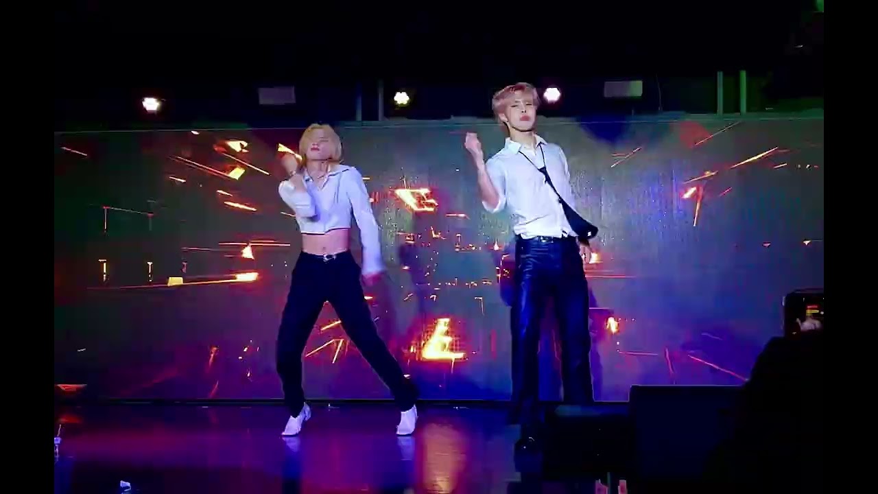 APEX（케이데이、겸）　　　　　　　　　　　　　　　　　　♪Love Me A Little（SHOWNU X  HYUNGWON_MONSTA X) 