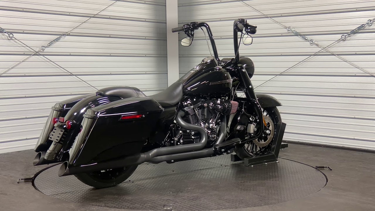2017 H-D Road King Special #685992