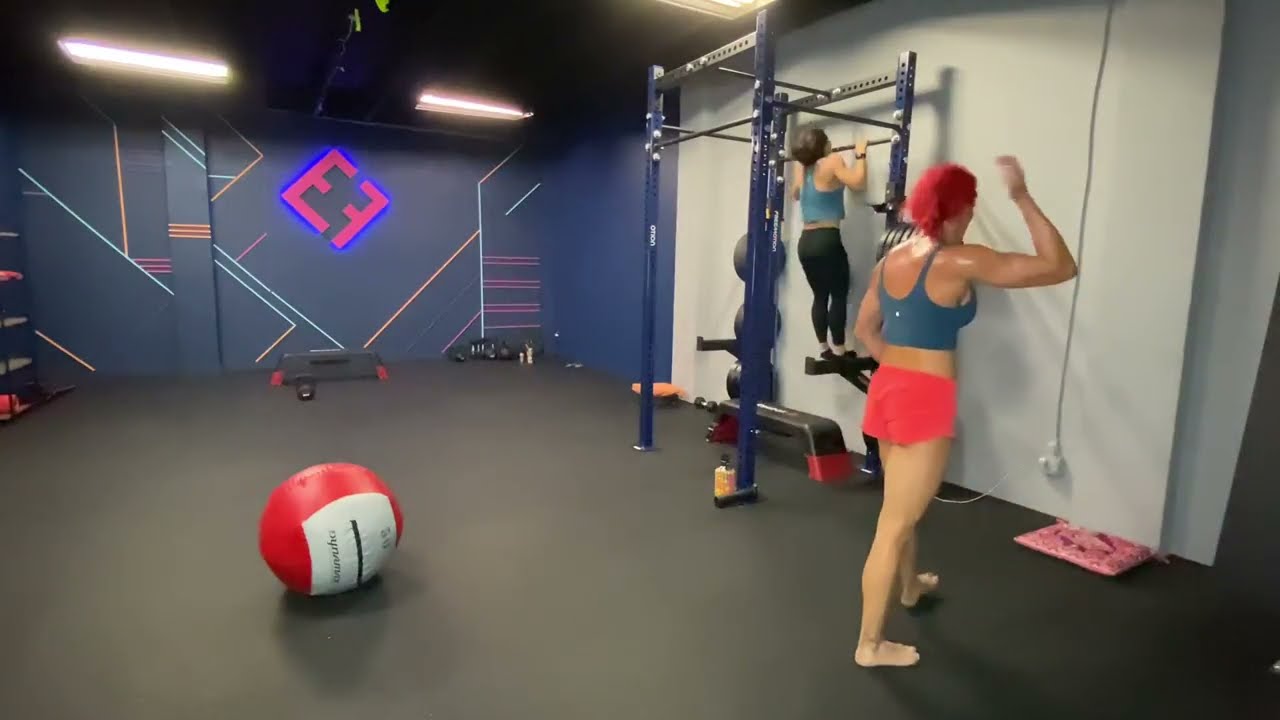 PUSH & PULL WORKOUT WITH MEGHAN AFTER HOURS!