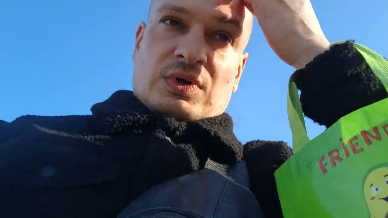 ХОЧЕТЬСЯ КРИЧАТИ ВІД БОЛЮ...ВСЕ ЖИТТЯ В ОДНІЙ ЯМІ....