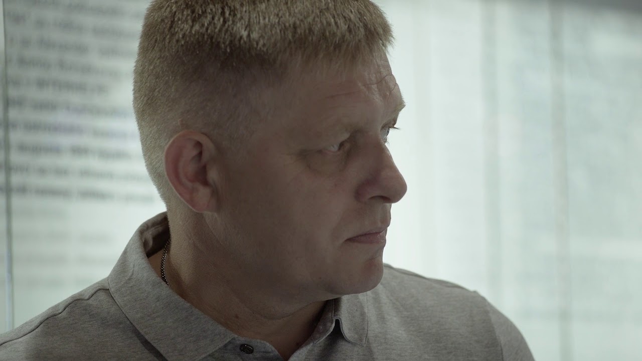 Expremiéri - Robert Fico očami Lucie Kašovej