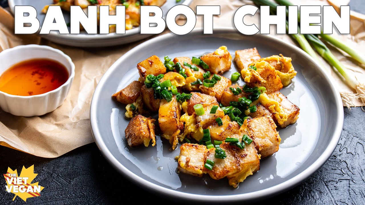 Vegan Vietnamese Fried Rice Cakes // Bánh bột chiên chay