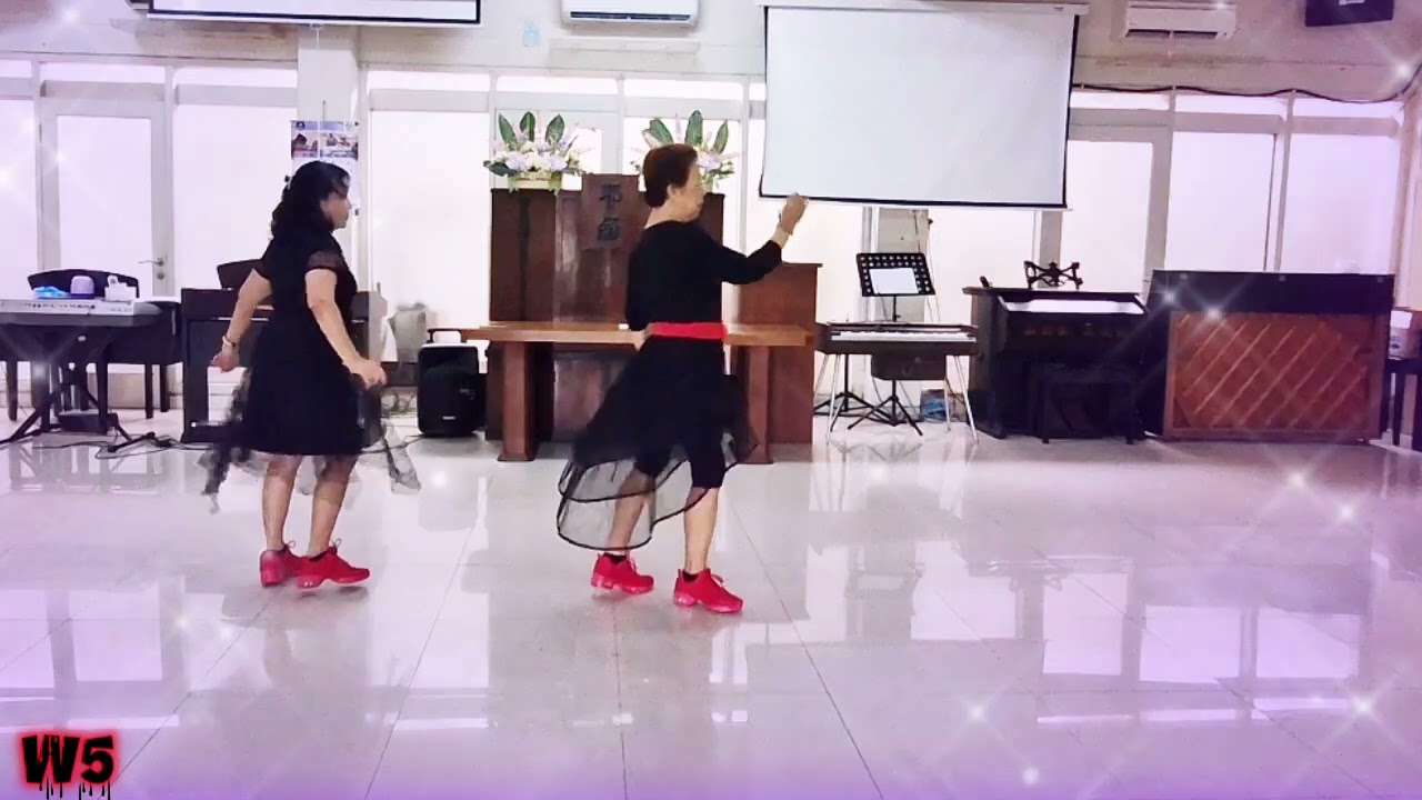 SOMEWHERE BETWEEN WALTZ //Choreo : Adelaine Ade // 48C/4W/High Beginner // Ira & Andewi // 127250930