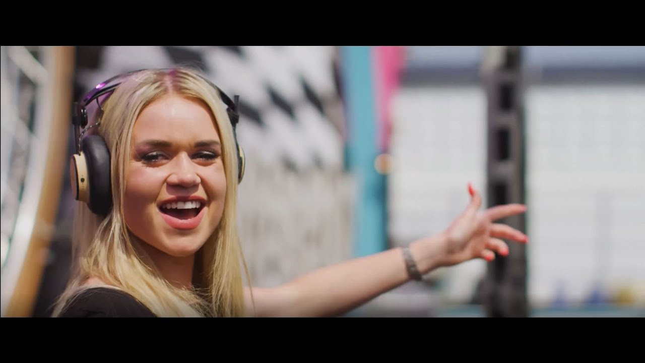 Avicii  - Wake Me Up (ft. Aloe Blacc) (BassWar & CaoX Hardstyle Rework)