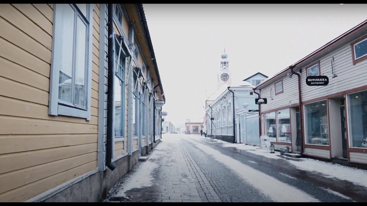 Walk along snowy streets of Rauma 4K Binaural ASMR