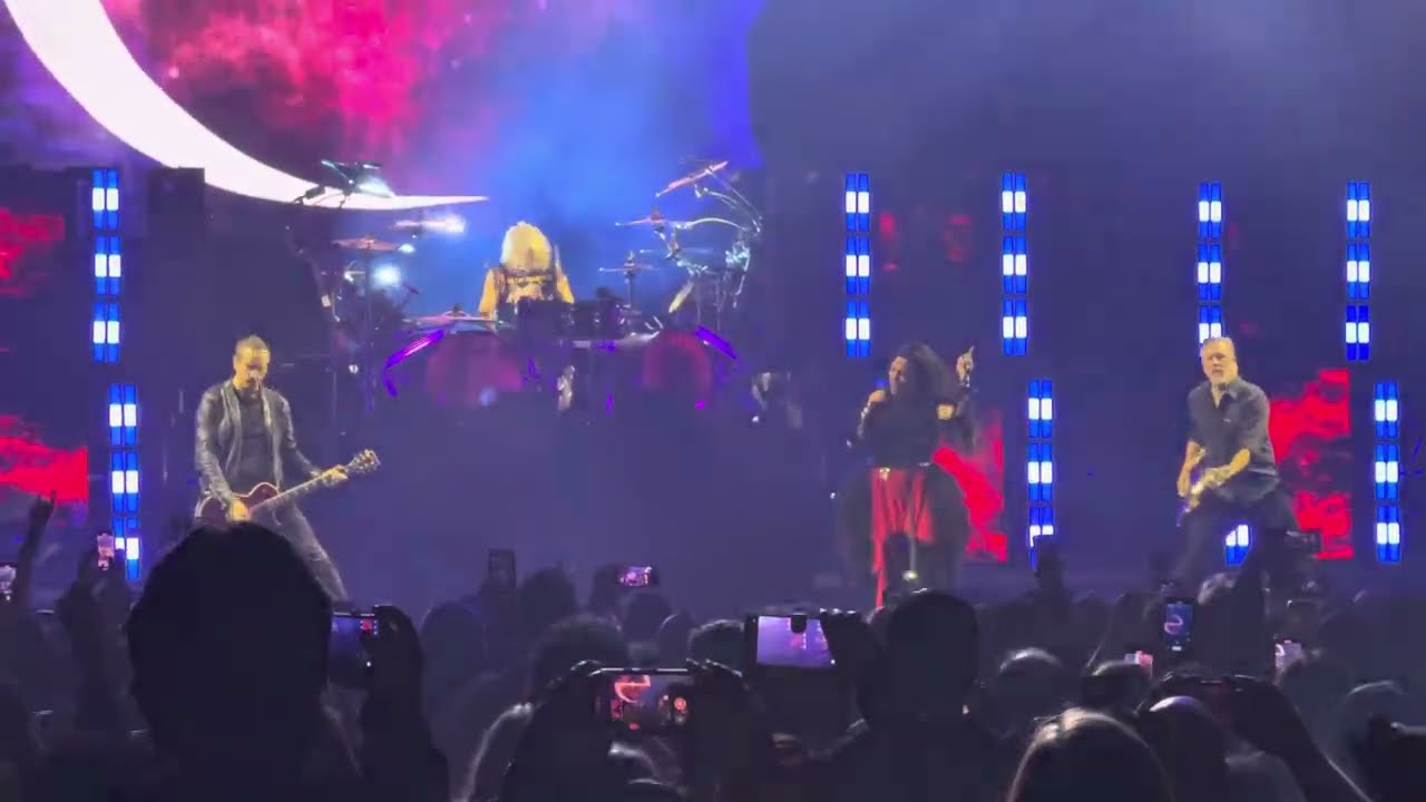 Evanescence Bring Me To Life Quebec City October 26 2024