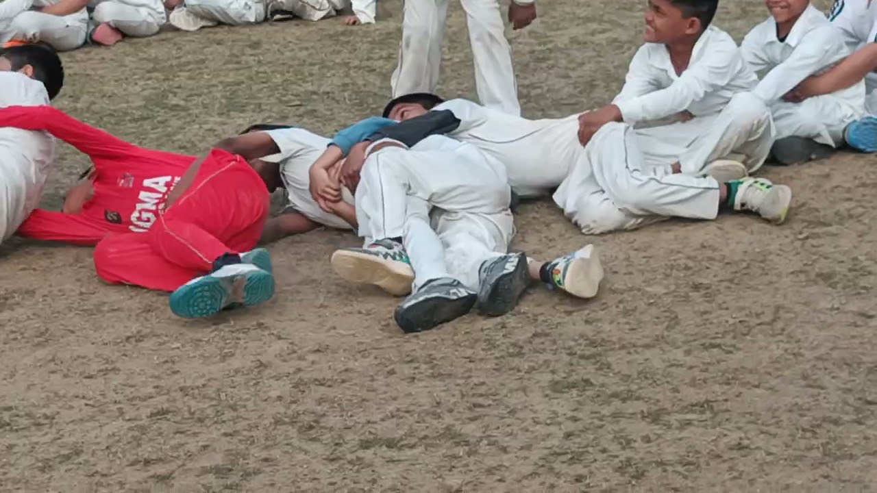 ये एकेडमी में क्या हो रहा 🏏🙋