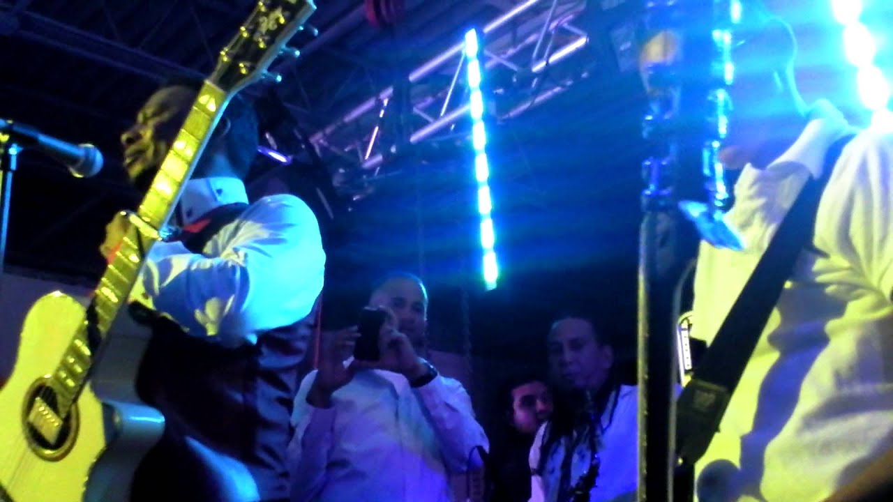 Anthony Santos , Por Mi Timidez Ft. Andrés Bass