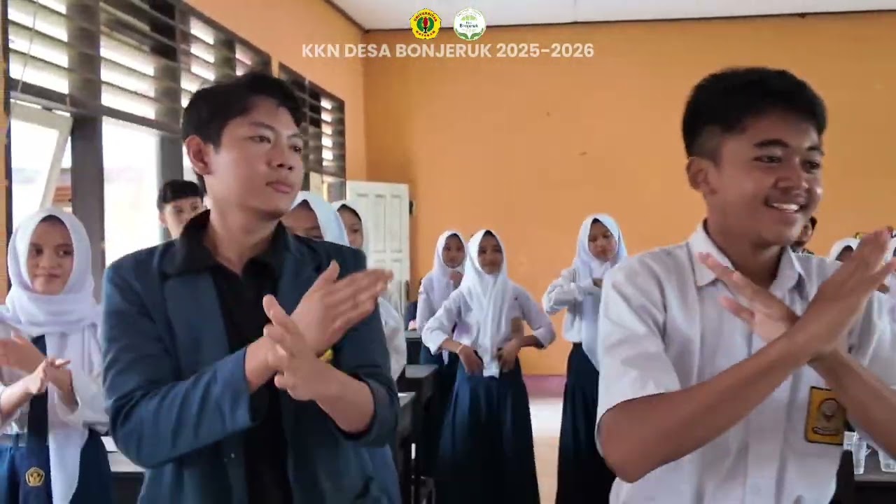 KKN DESA BONJERUK : Sosialisasi Edukasi Pergaulan dan Digitalisasi Pembelajaran di SMPN 1 Jonggat  