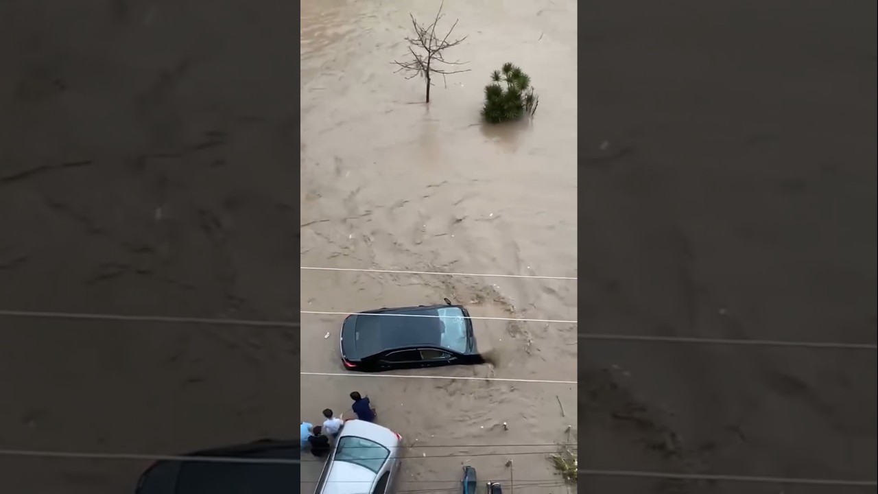 😱🔴Current visuals from Islamabad, Pakistan, as heavy monsoon rains trigger widespread flooding !