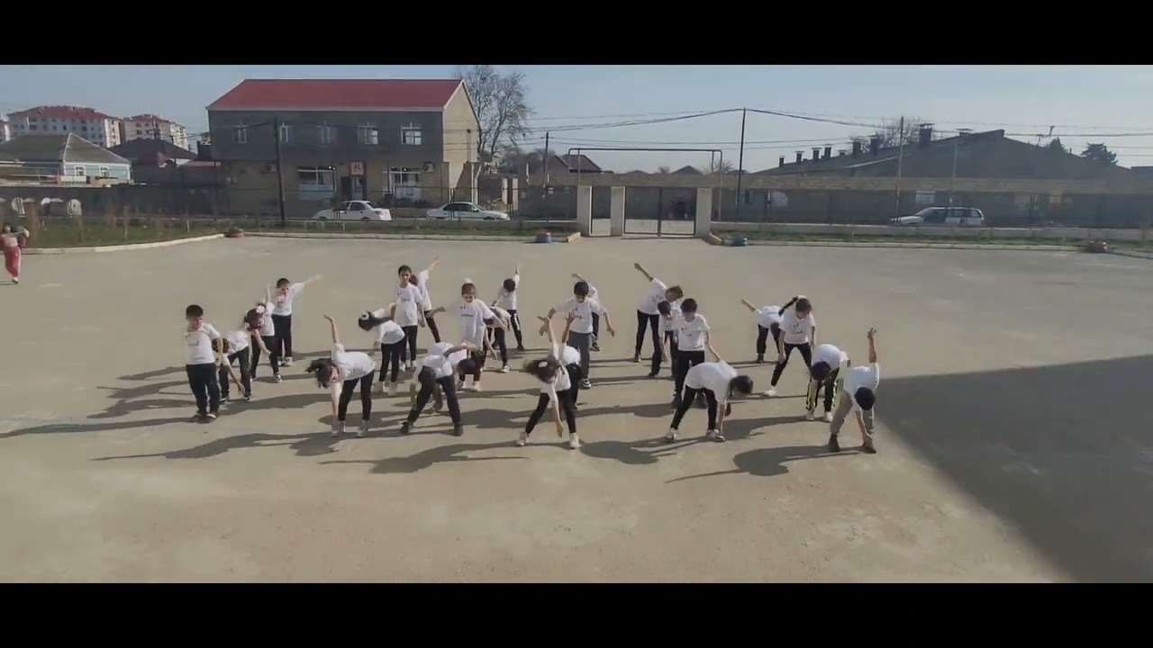 idman həftəsinin ilk günü. səhər gimnastikası