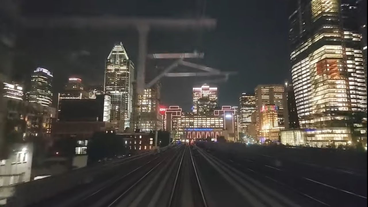 Live REM ride at night from Brossard to Montreal 🌃 Wed., Aug. 2, 2023 - 9:30 PM