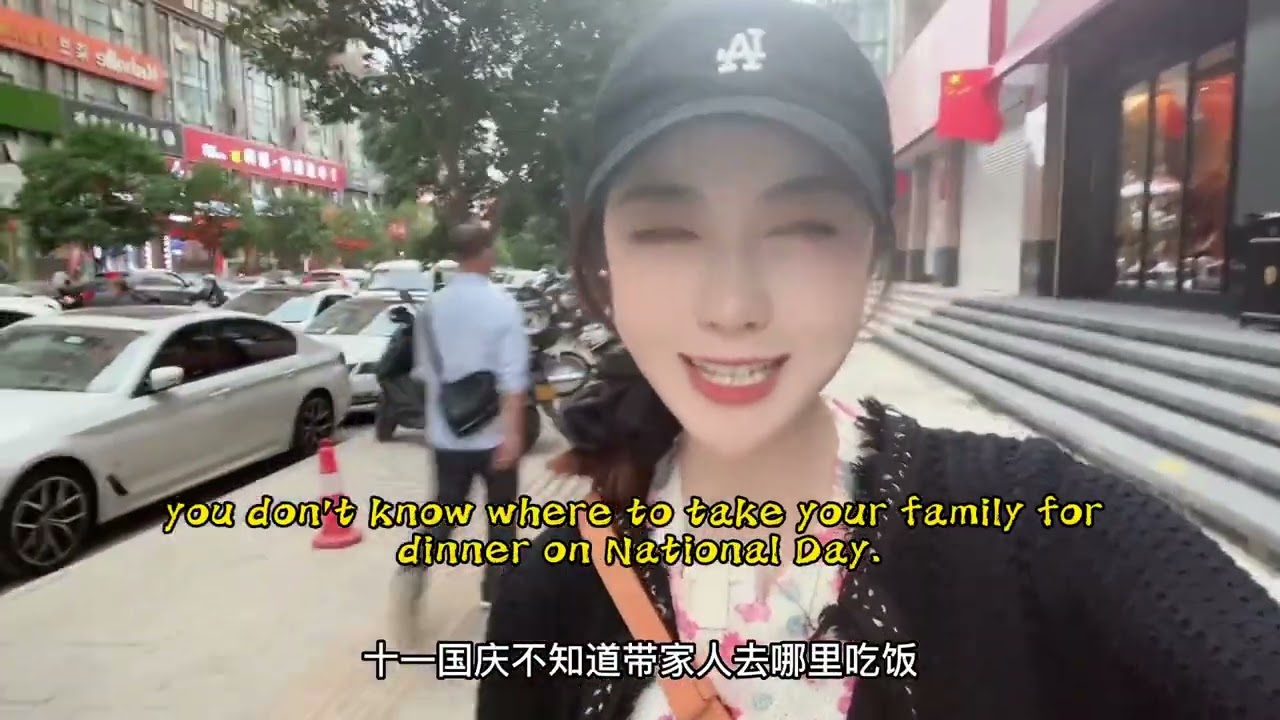 聽說這家店小貝也吃過，味道超讚！西安碳水之都，炸串夾馍必佔一席之地！Xiaobei approved! Xi’an must try fried skewer burger!#fpy #vlog