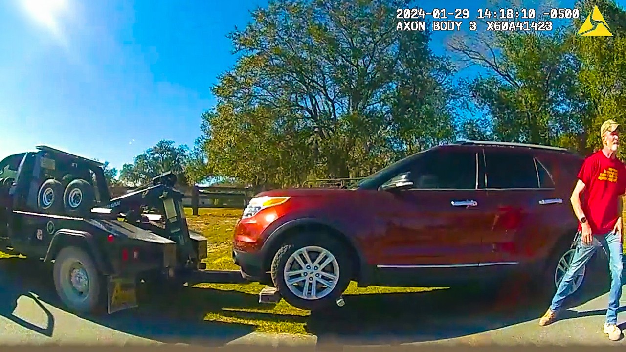 Whole Family Goes Nuts Over Towed Car