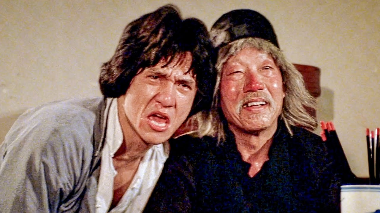 Kung Fu Student Meets his Unorthodox Master | Drunken Master (Jackie Chan)