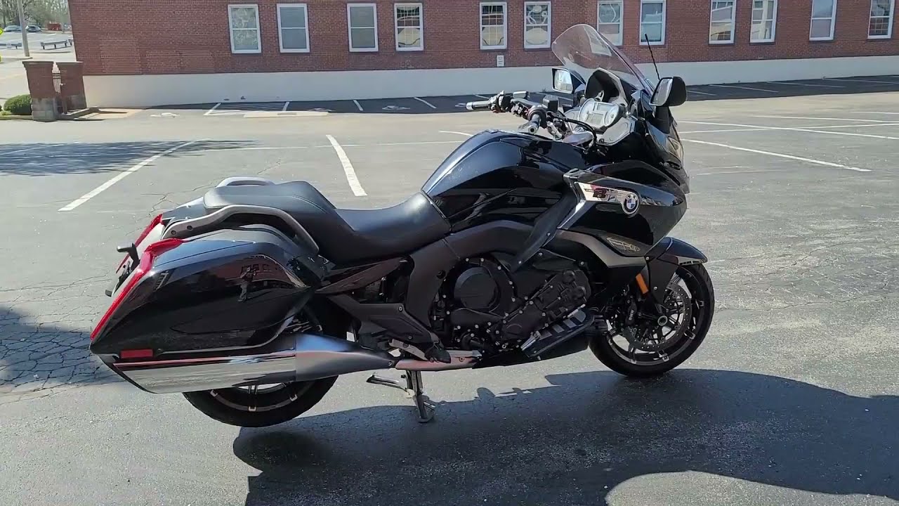 BMW K1600 Grand America Top Case Delete Install