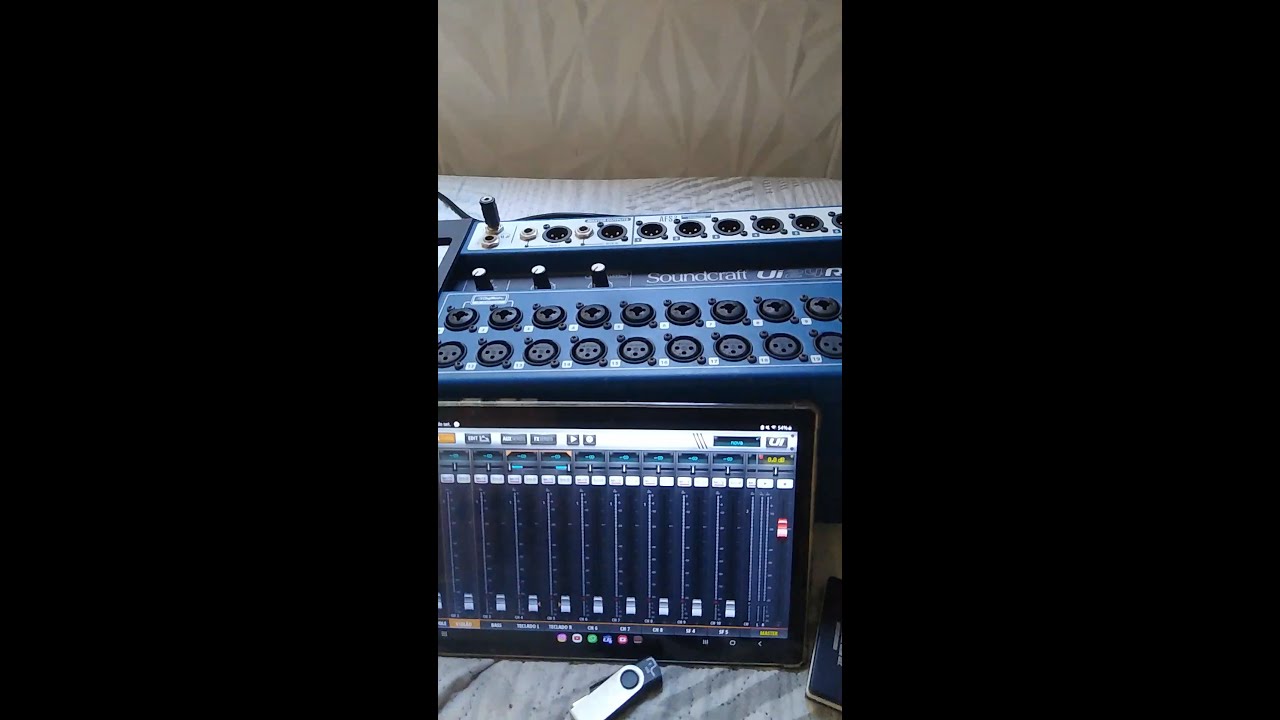 Como salvei minha Soundcraft UI24r do loop infinito