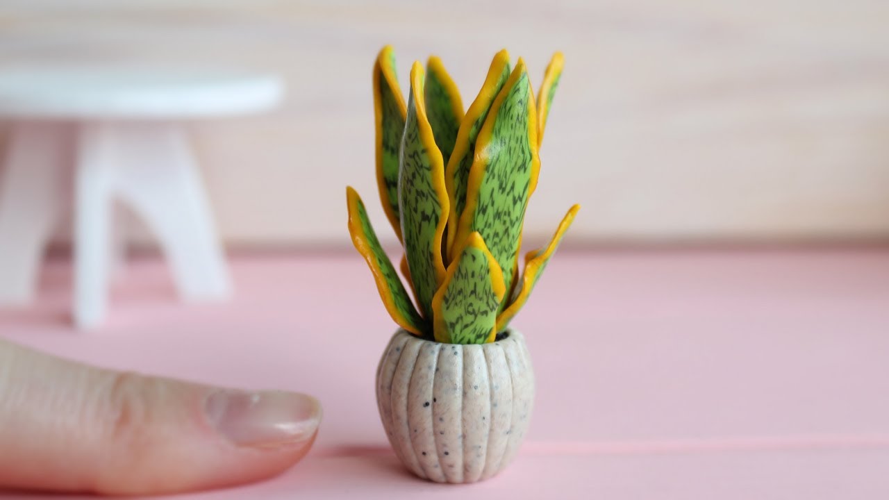 Miniature plant in pot. Polymer clay. Tutorial. DIY. Миниатюрное растение в горшке.