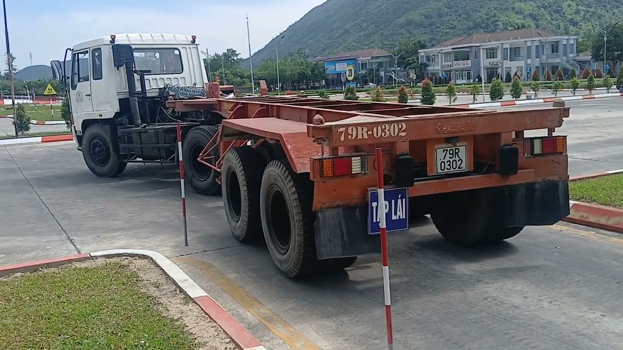 Thi sát hạch lái xe hạng fc , trường hồng bàng nha trang 2025