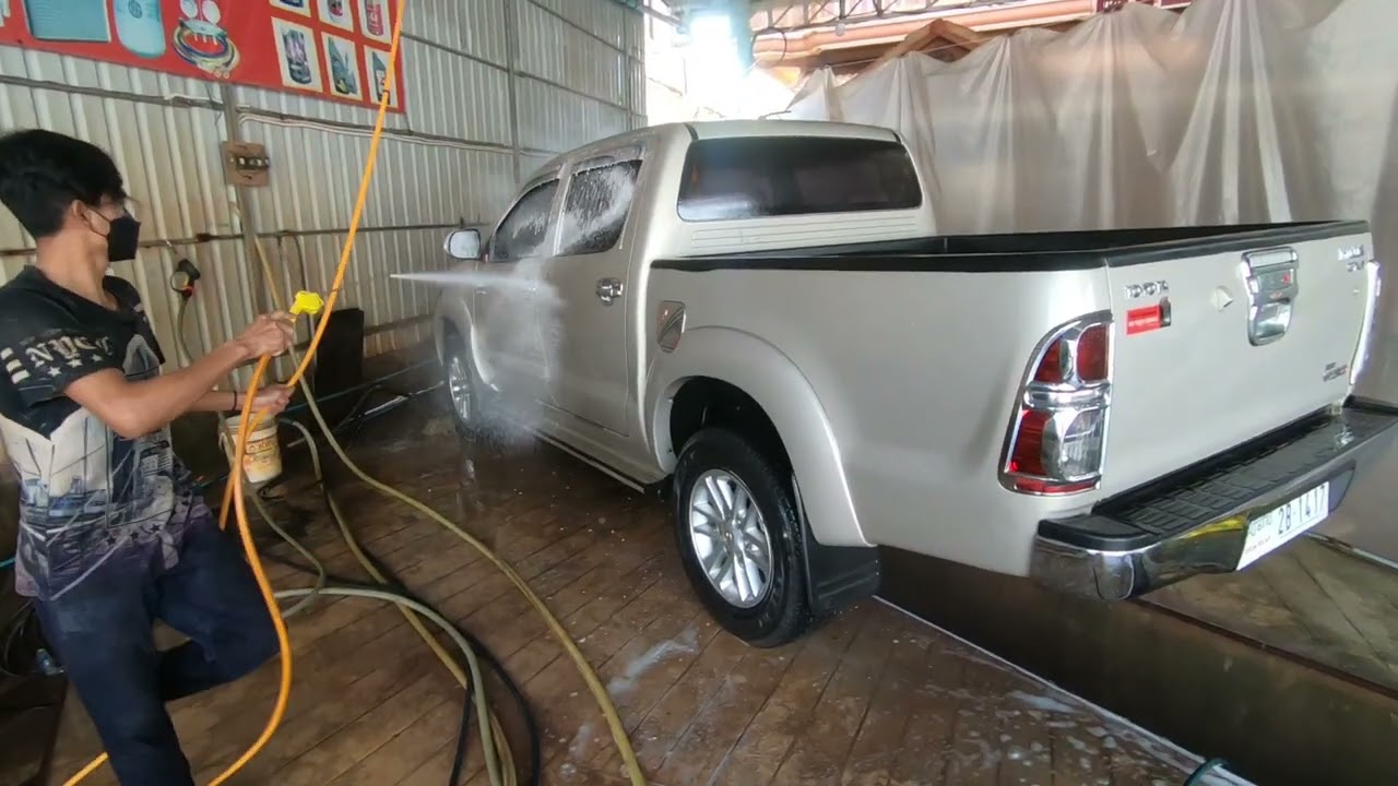TOYOTA HILLUX VIGO G Detailing Cleaning with Pressure Washer Fresh water Foam!