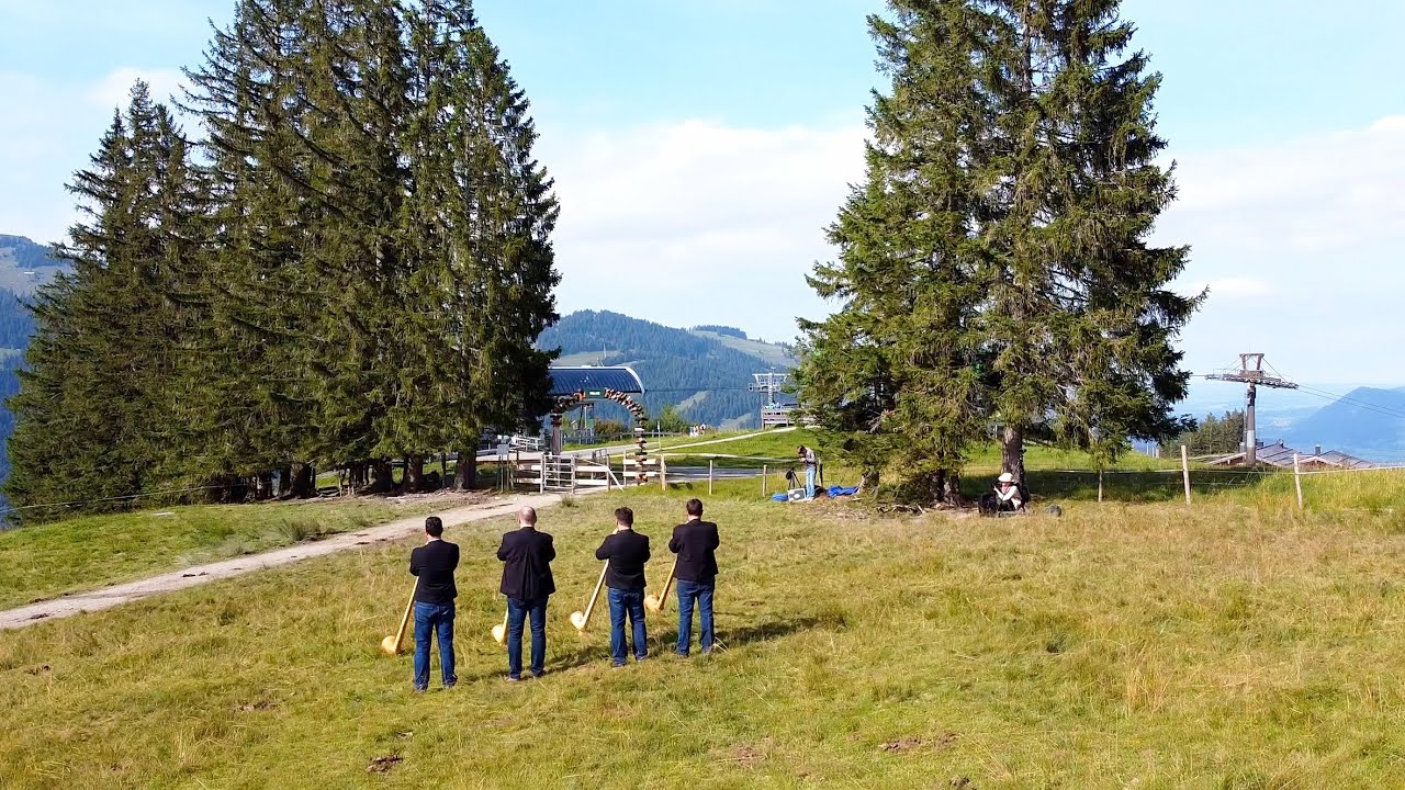 Berthold Schick und seine Alphornbläser • s'Alphorn Märschle