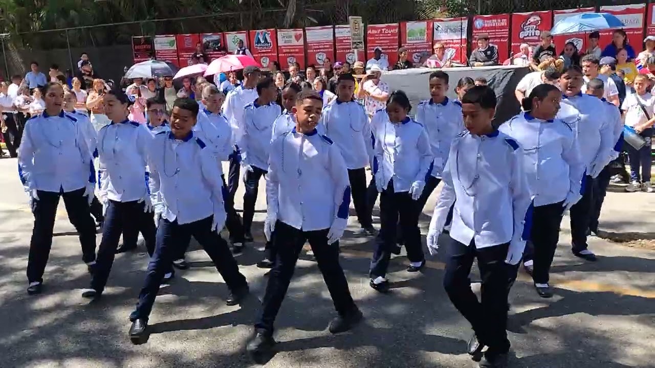 Pelotón de marcha 1er ciclo secundaria Censa - Desfile estudiantil Jarabacoa 2026.