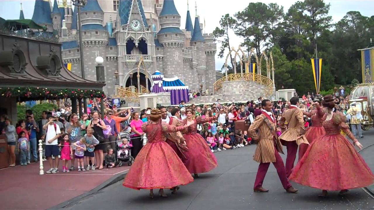 Micky's Once Upon A Christmastime Parade 12-2011