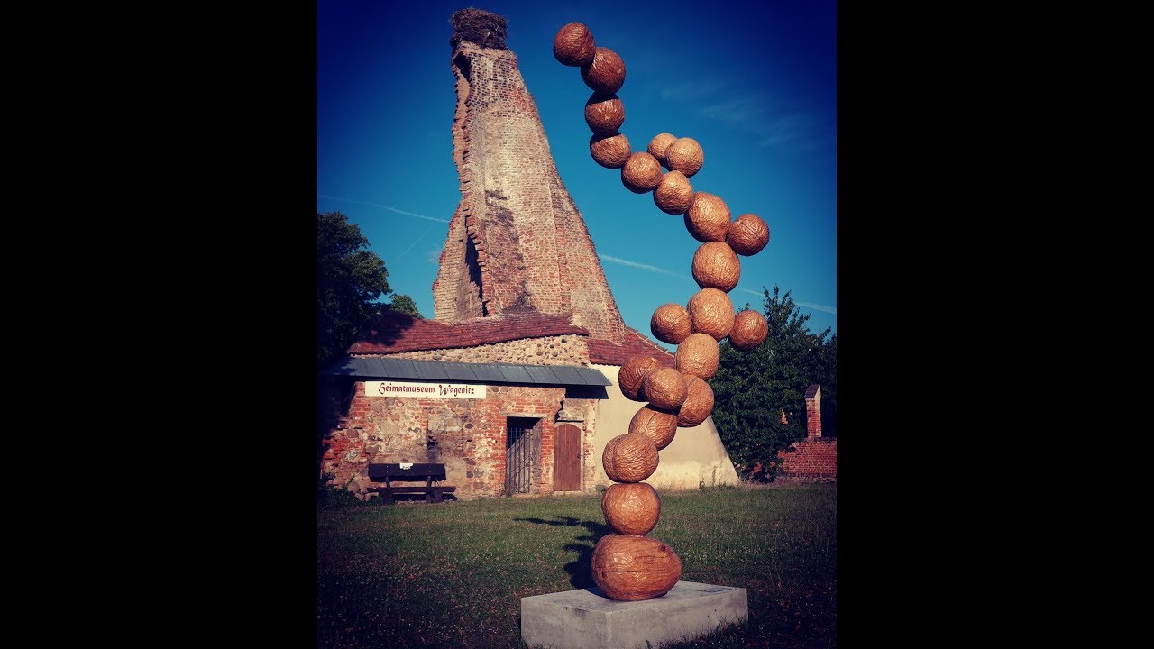 How could this big wooden sculpture 