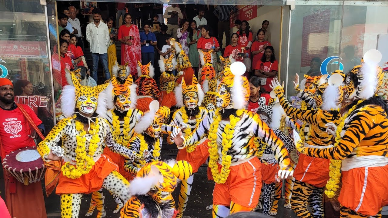 Tigresses Dancing to the beat - Darpana Group - Udupi Girls #tigerdance #udupi #ashtami2024