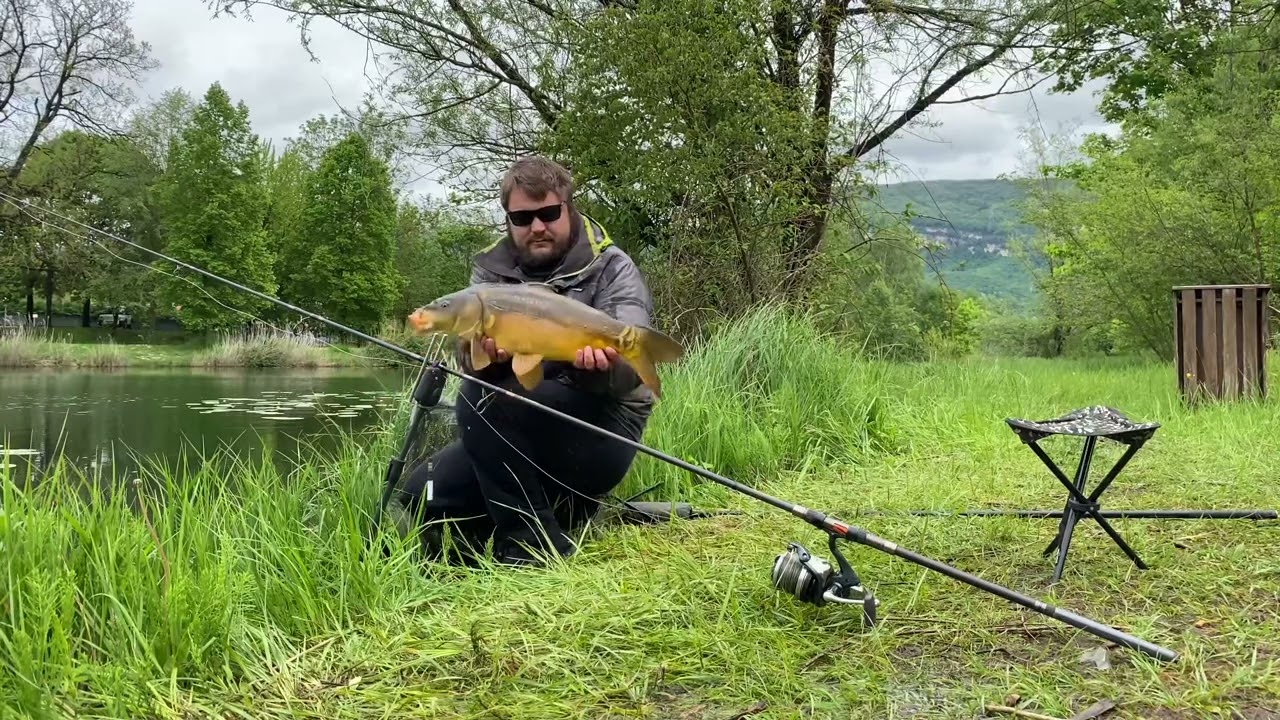 Stalking de folie sur un étang ! Pêche à la carpe