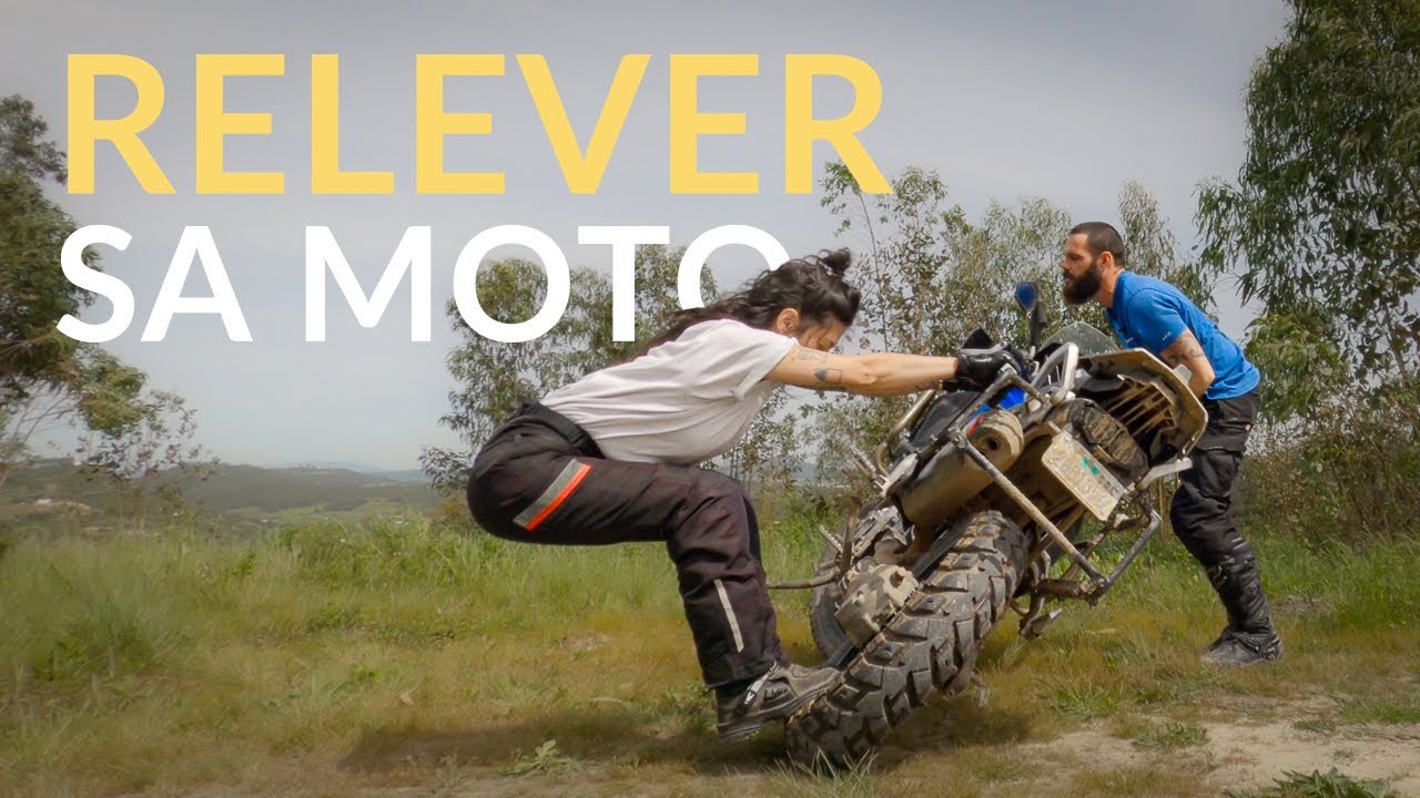 5 TECHNIQUES pour RELEVER SA MOTO après une chute - TIPS GROS TRAIL