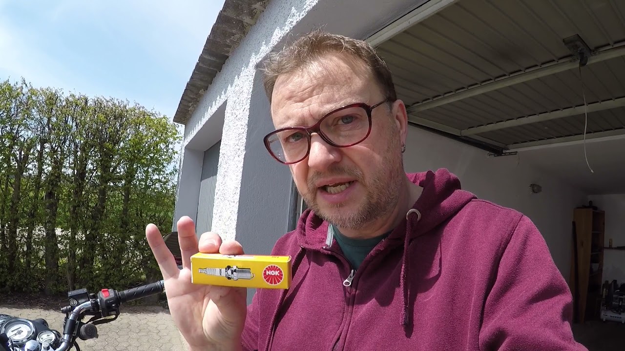 Zündkerzen an der Royal Enfield Classic 500