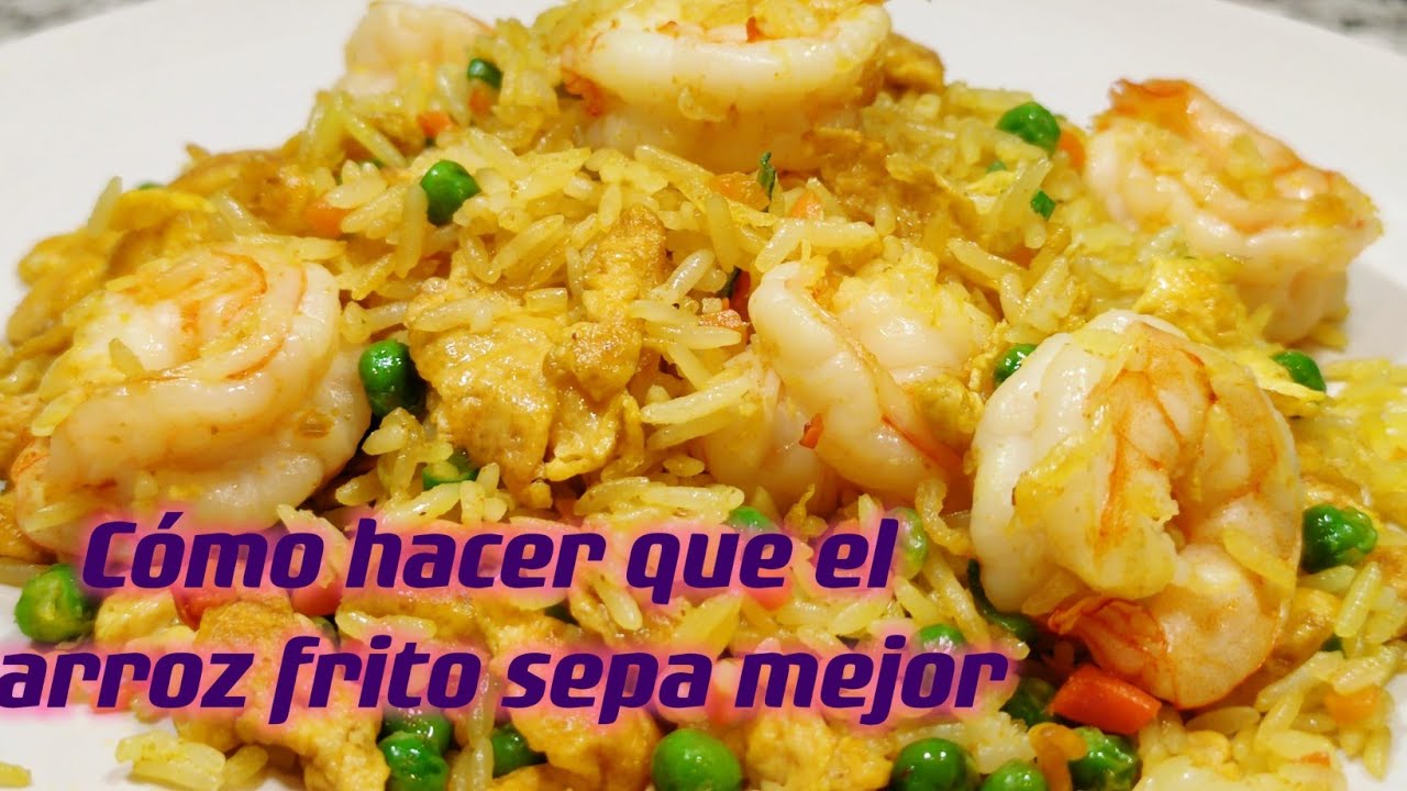 Arroz frito con gambas al curry , Una deliciosa comida sin parar .
