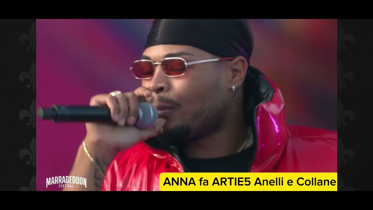 Anna canta con Artie 5 la loro hit Anelli e Collane