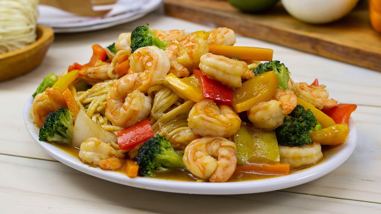 Tallarín Saltado con Camarones