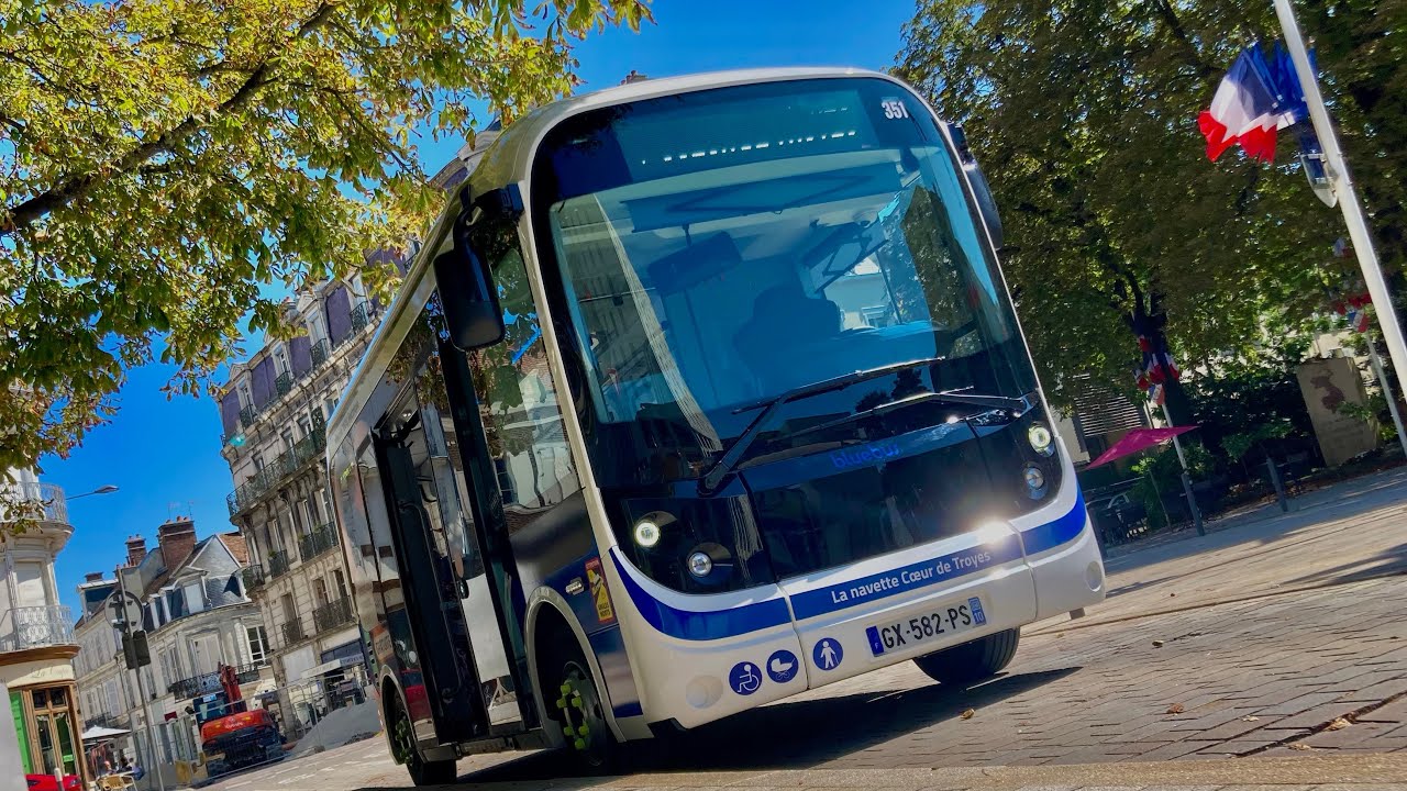 I rode the TCAT Navette Bus! - The Travel Qu’est Ep.5